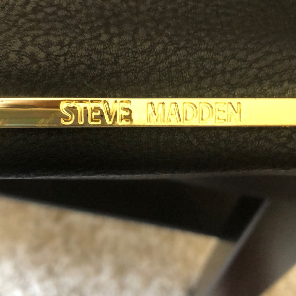 Steve Madden Purse - Picture 2 of 3
